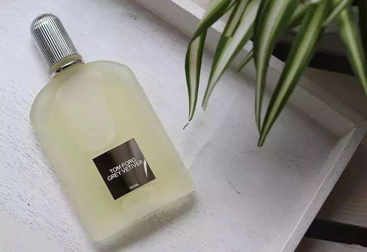 香水很多瓶,让你至今难以忘怀的香水