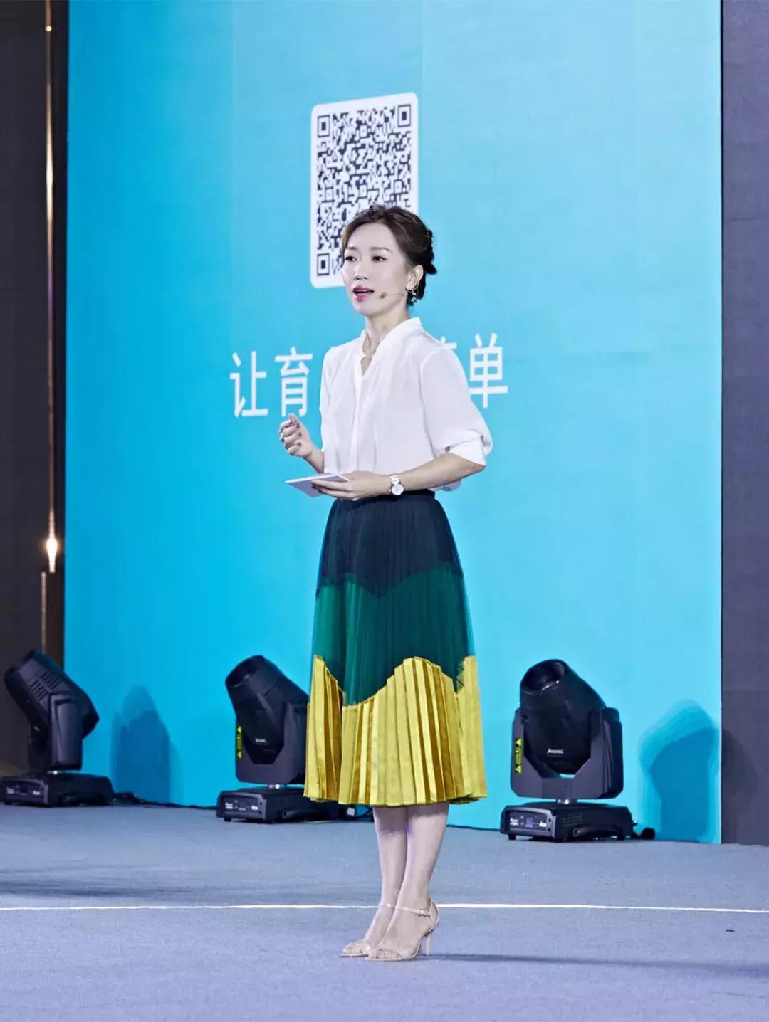 时尚百搭柔软舒适这款鞋超级推荐,目前穿得最舒服的几款鞋