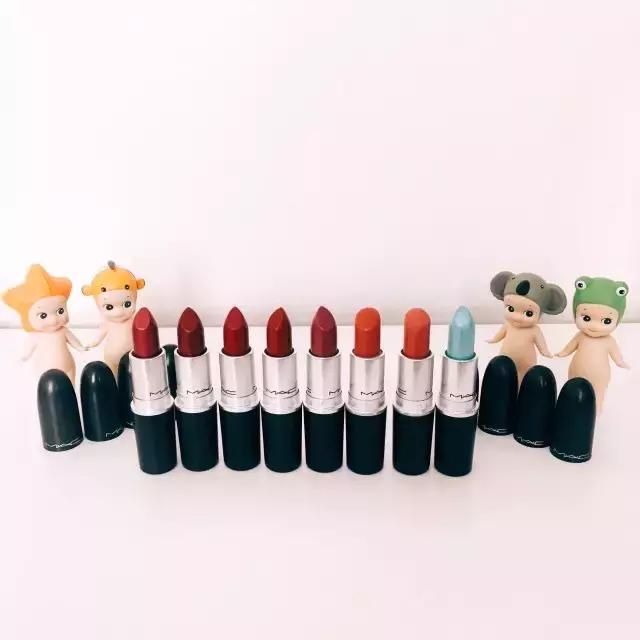 还没有用完的护肤品,没用过的化妆品过保质期还能用吗