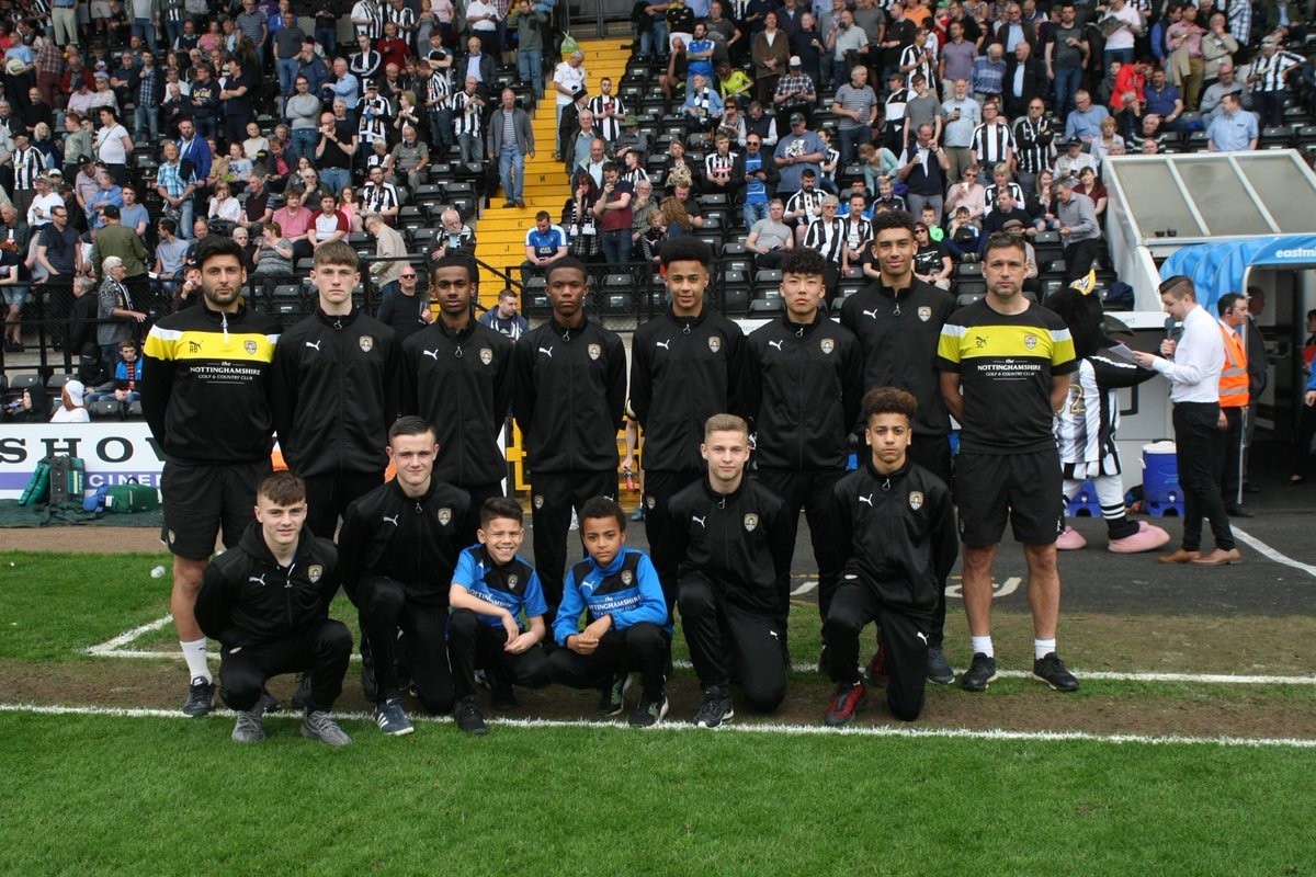 狼队中国小将何朕宇,何荃宇签约狼队了吗