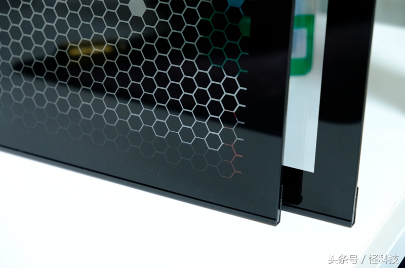 argb机箱风扇炫酷,argb风扇需要多大的机箱