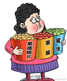 八旬老人溺水后民警救起,年近八旬“老警”勇救落水者