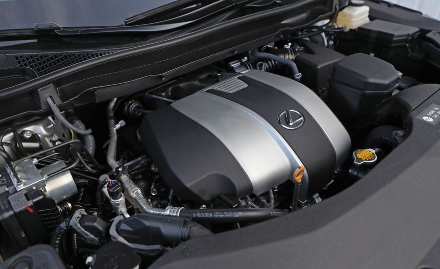 海外体验雷克萨斯RX加长版，仅仅是两个座椅的区别吗？