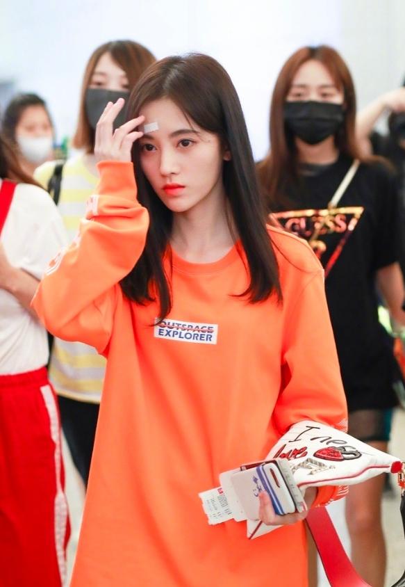 SNH48前往克罗地亚拍摄MV，现身机场引骚动！