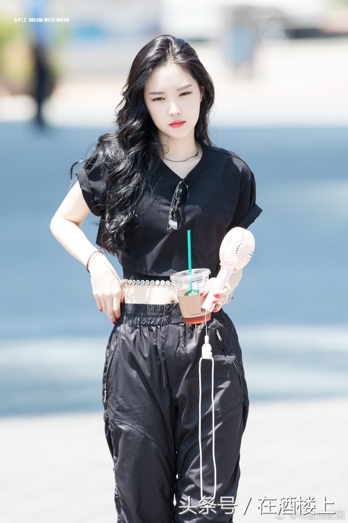 韩国女团apink孙娜恩黄色发色,apink女团孙娜恩