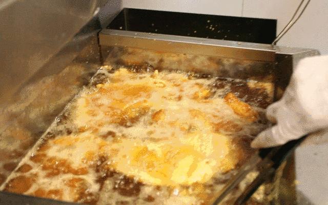 寻找岛城“大面子”主角,台湾正宗超级尺寸大鸡排pick大圆脸!敢来比一比?