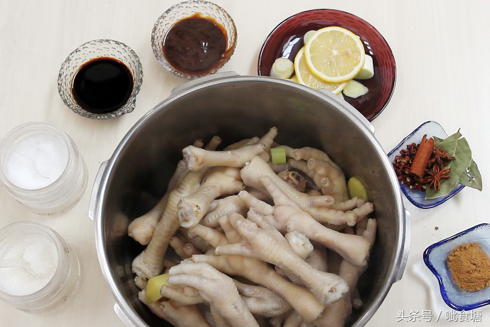 鸡爪的100种做法最爱还是虎皮凤爪,这才是鸡爪最好吃的做法麻辣鲜香