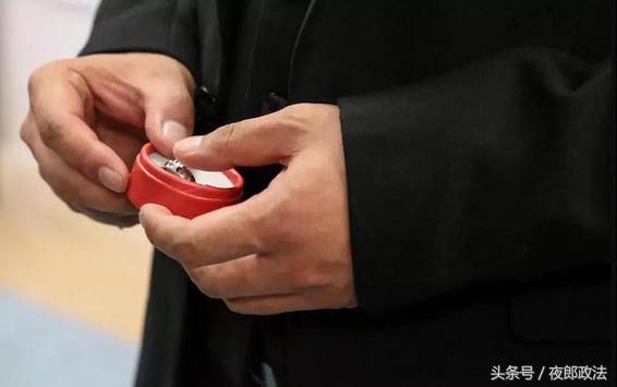 从警39年的老警察,八旬老人落水民警一路狂奔成功