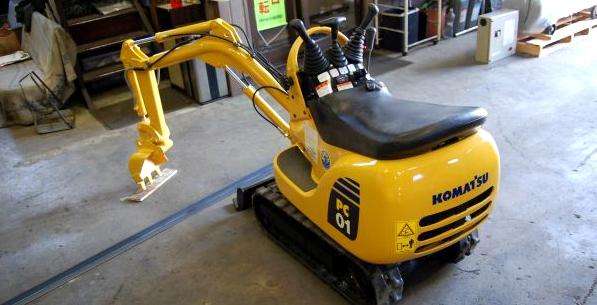 世界上最小的挖掘机一斗多少方,世界最小的挖掘机有多大尺寸