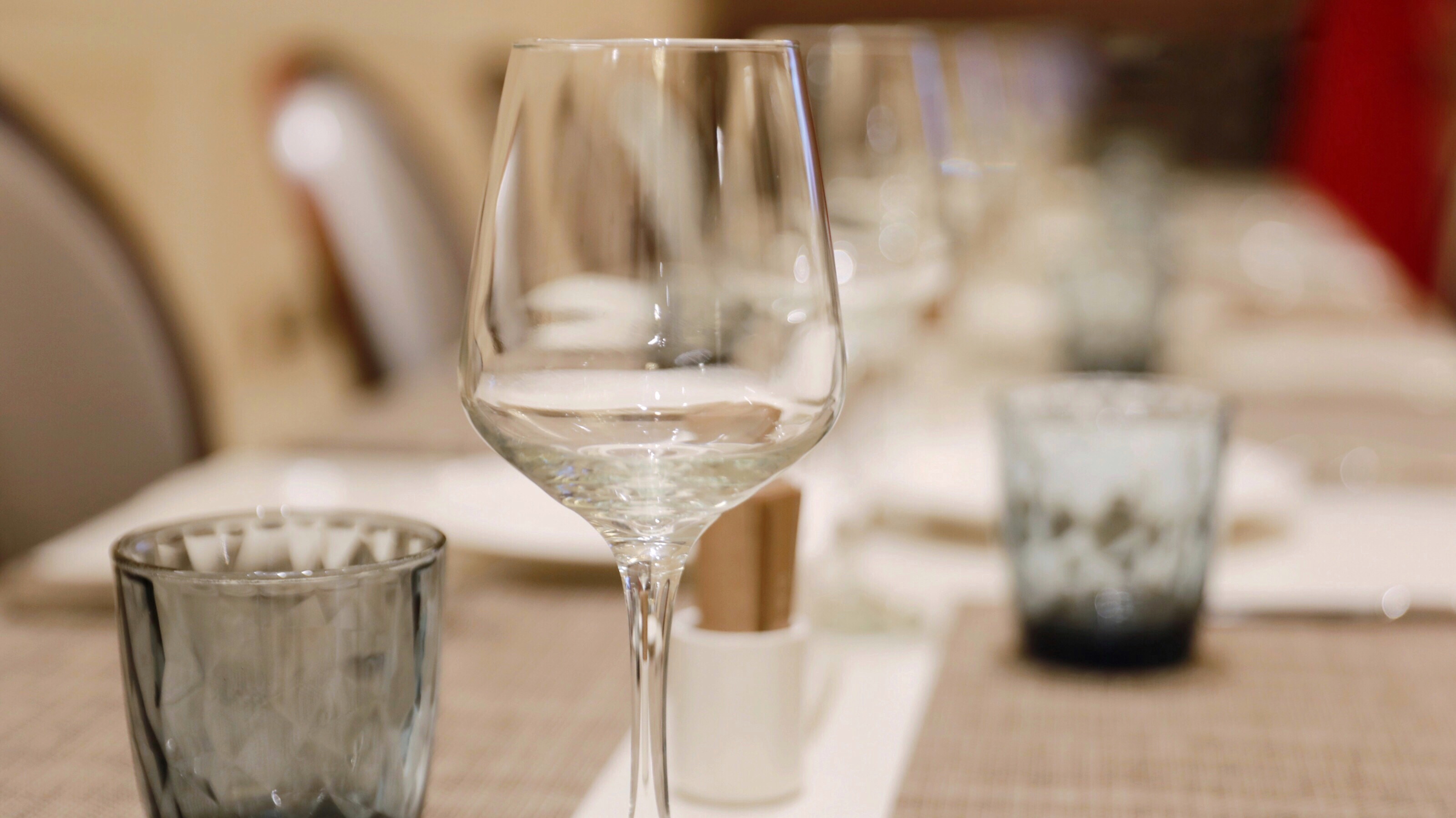 柏丽艾尚国际酒店孟州店,柏丽艾尚施婕