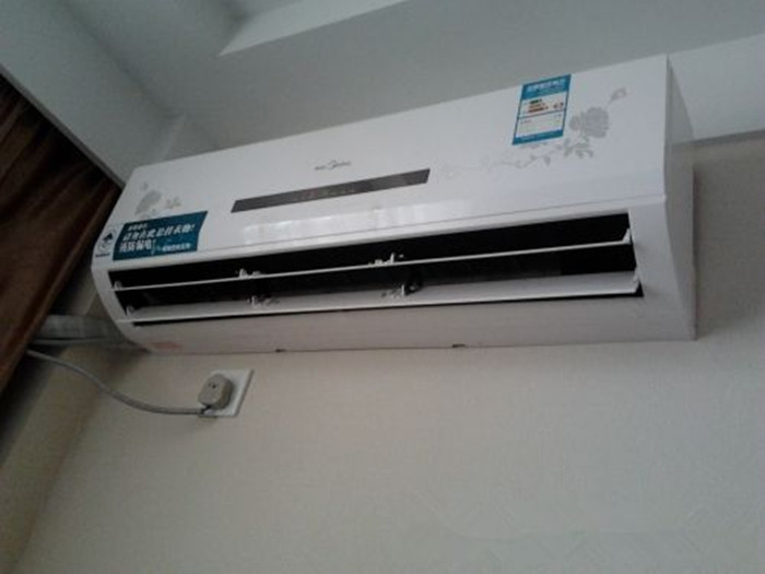 孩子吹空调要盖被子吗,小孩整日吹空调危害