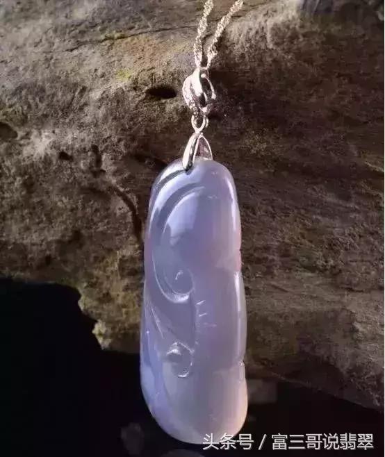 缅甸翡翠摆件翡翠观音挂件价格,花100万购买的翡翠