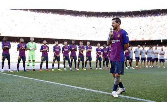 梅西巴萨告别仪式提问,梅西霸气训话视频