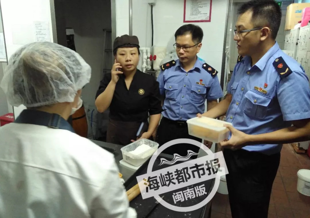 泉州又一家85°C被查，消毒灯、洗手池形同虚设！多家外卖平台已下架