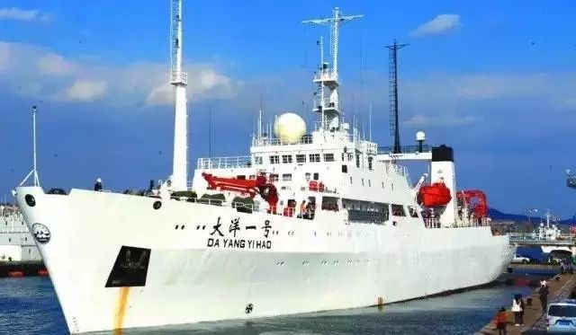 中国制造世界最大的矿砂船40万吨,造一艘载重量较大的船作业