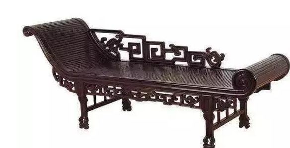 古人床边放春凳有什么用,古代的床前为何有一张横凳