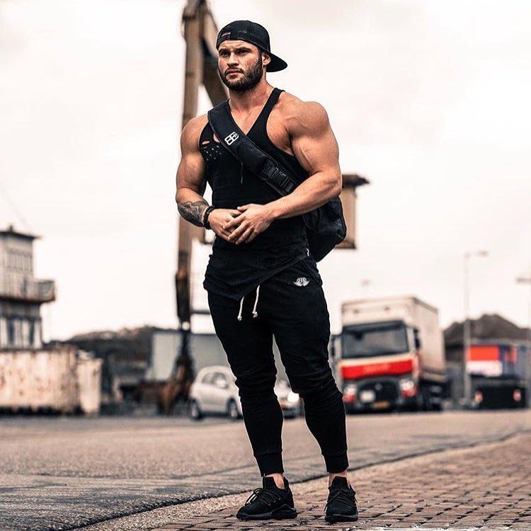 手腕细的男生怎么练手臂肌肉,如何增强手臂肌肉和力量