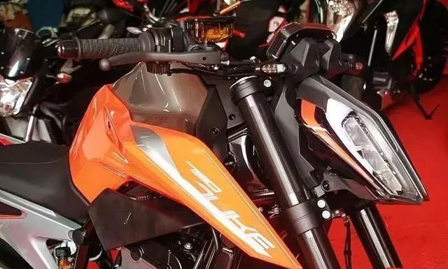 新款ktm790duke水泥灰,ktm发布2018款duke790多少钱