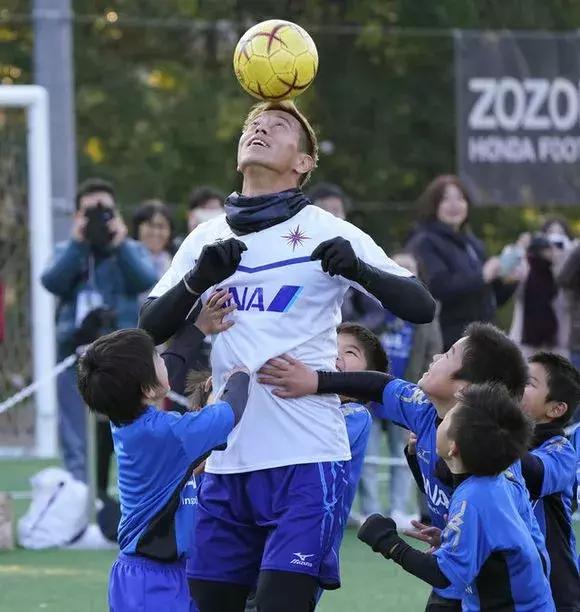 他是值得中国职业足球员学习的人