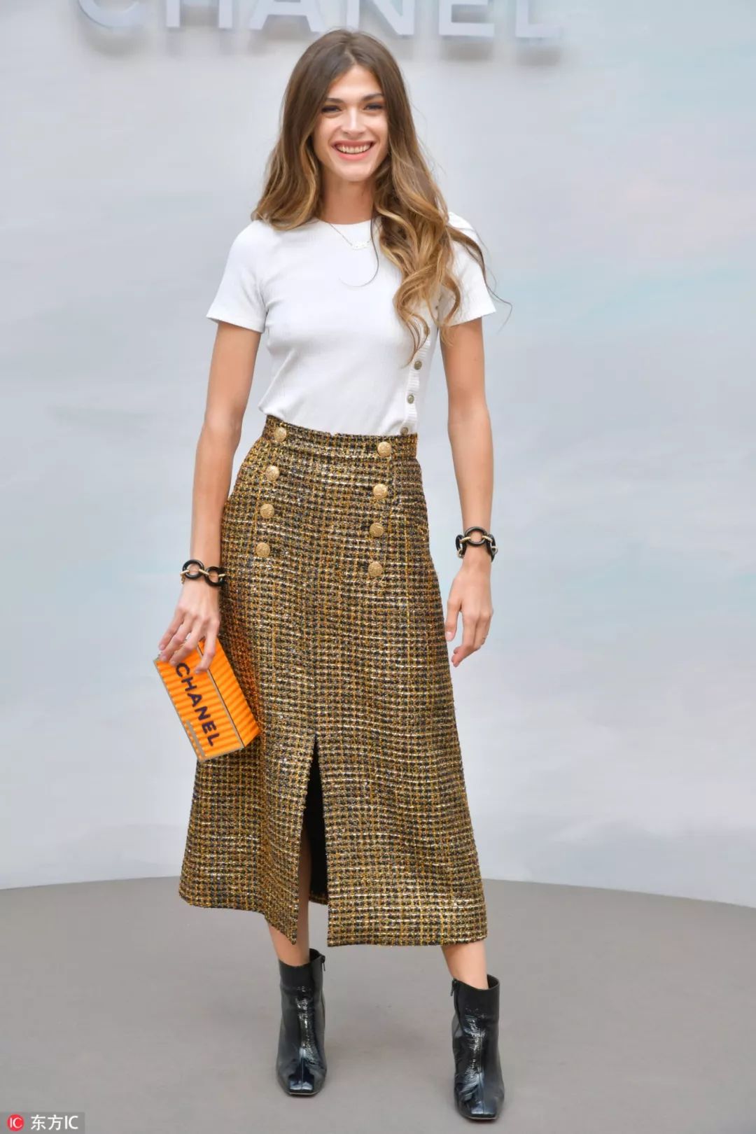 5折清仓的衣服,5折清仓的衣服值得买吗