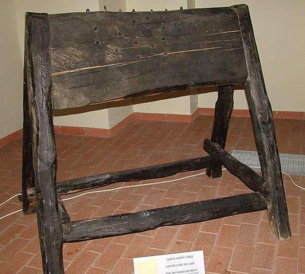 古代西方历史中12大酷刑装置，花样百出，一点不比满清逊色！