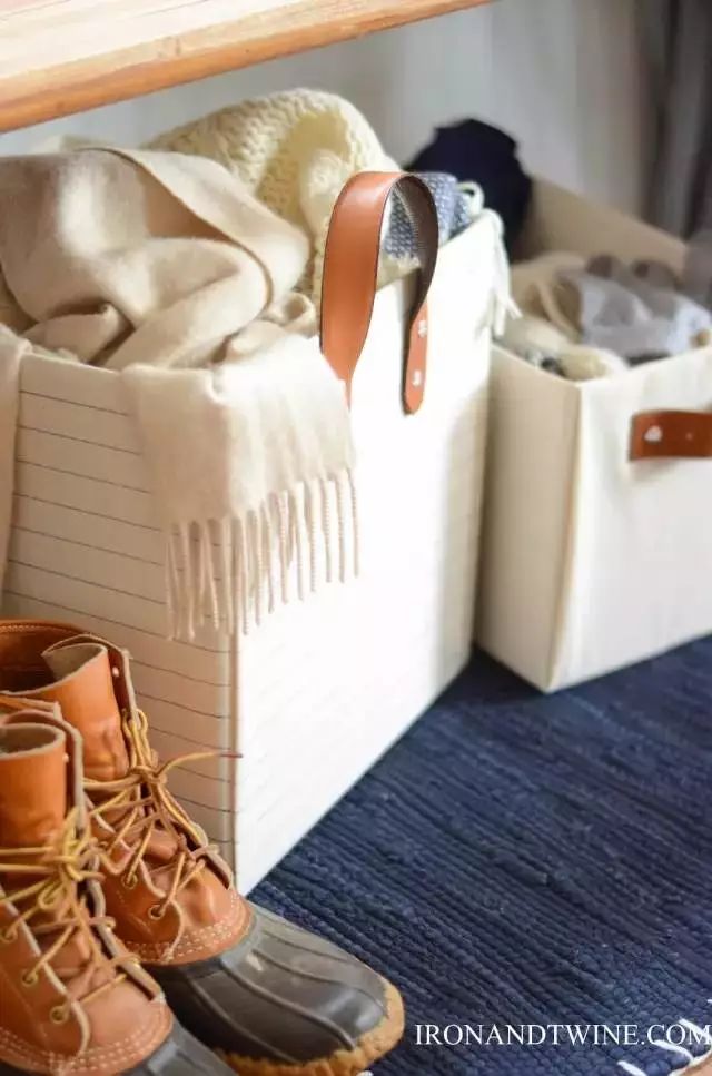 她在衣柜里系了根鞋带，衣柜竟然瞬间大一倍！大写的服气……