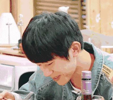 别再纠结用什么美白精华,美白精华推荐不反黑