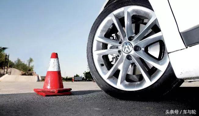 6000块做生意,600块钱起家做到年入400亿