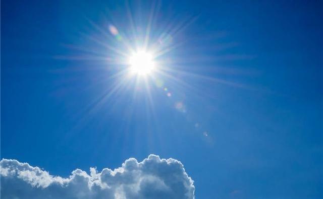 嘴唇发黑，再好的口红也不管用，日常4个坏习惯加速色素沉着！