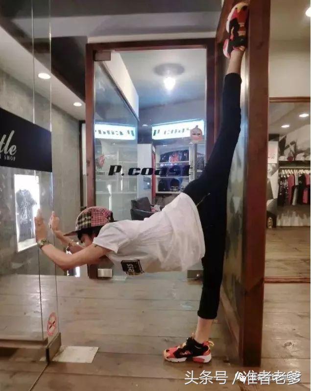 胸部撑起一滩水！被开价50万一晚，她是台湾超致命的Sneaker女孩