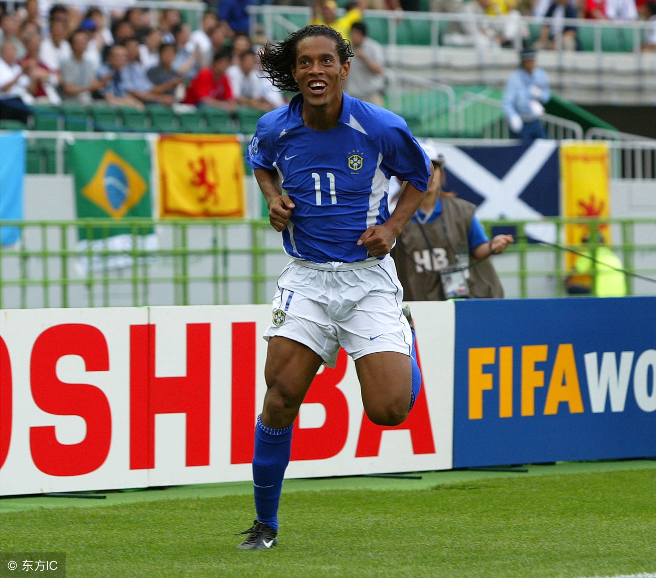 小罗评价罗纳尔多技术,罗纳尔多和小罗梅西谁厉害