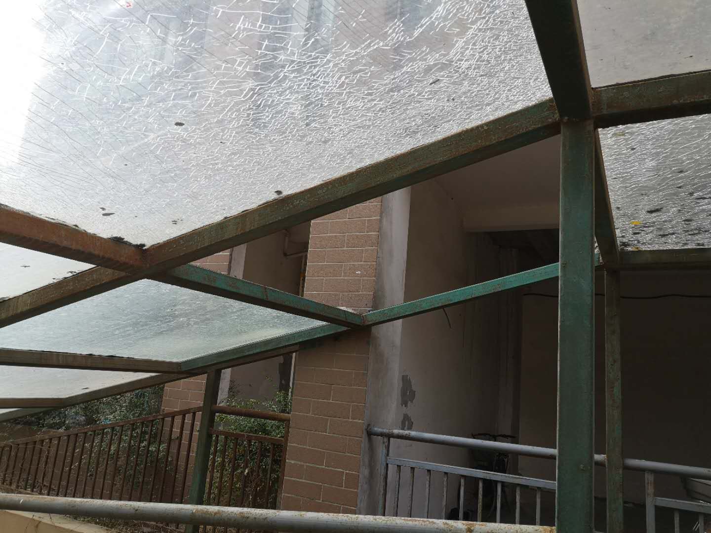 小区物业装修碰到的问题,物业小区工程瑕疵通病