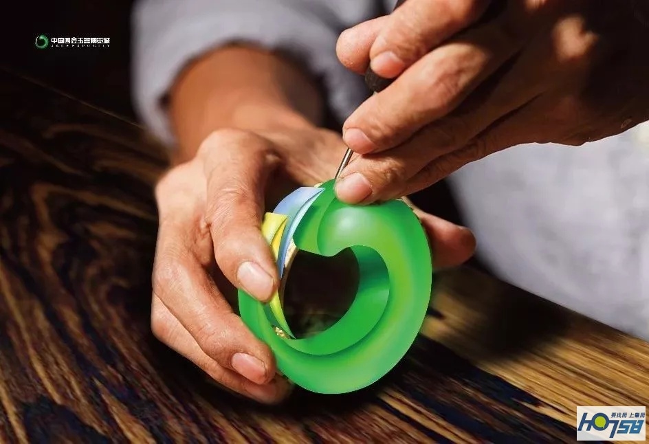 丨与层峰人士为邻，引领玉脉圈层生活