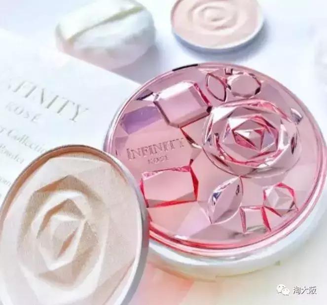 dior圣诞蜜粉,香奈儿圣诞款修颜蜜粉