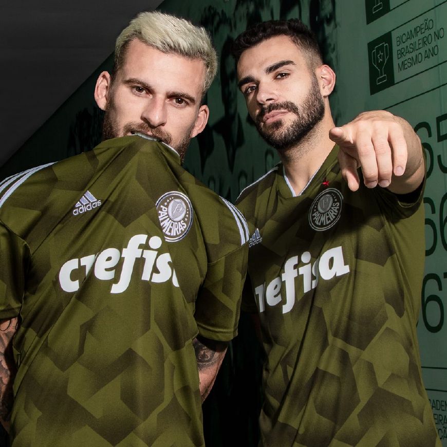 西媒投票最佳球员,最好看的巴西足球球衣