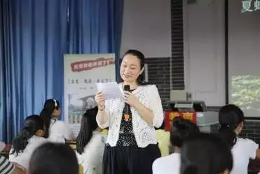 南宁资深阅读推广人黄珂身体力行传递阅读观念参与超3000场公益活动