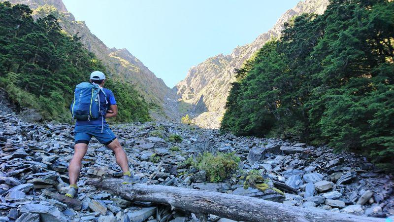 户外鞋登山鞋推荐亚瑟士,亚瑟士户外越野休闲鞋
