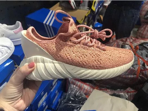 朋友圈卖阿迪是真是假,实体店买到假阿迪