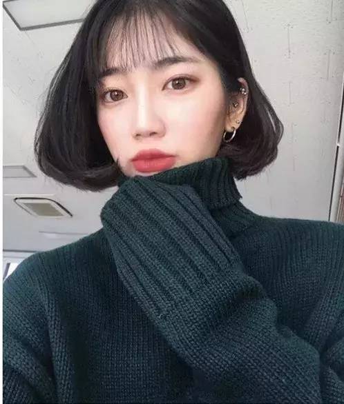 适合小脸的短发超级减龄好看,大脸短发好看还是小脸短发好看