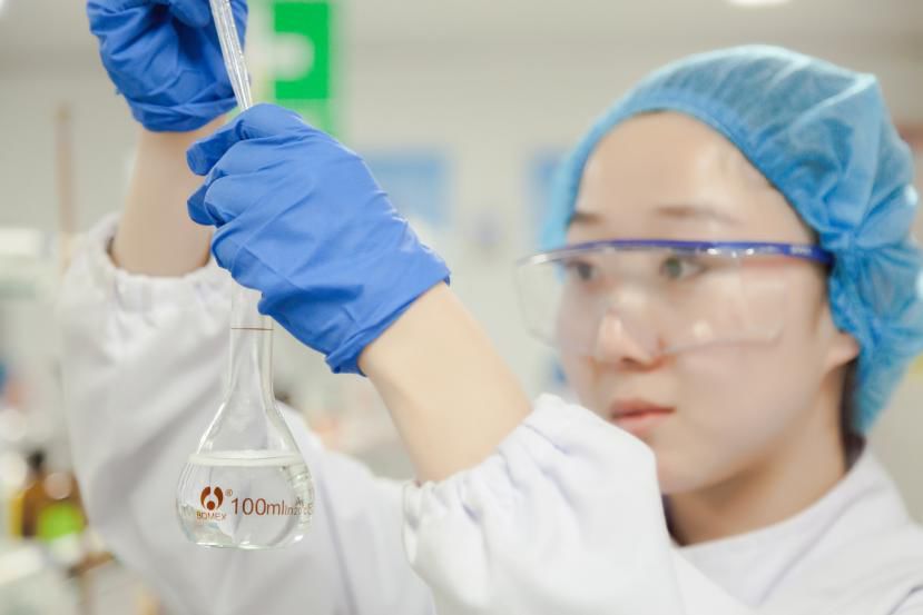 这家企业16年母乳研究,超70%国标线严苛品质,成就奶粉届标杆!