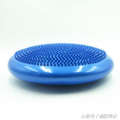 健身房一般哪些健身器材,健身房上下踩的健身器材