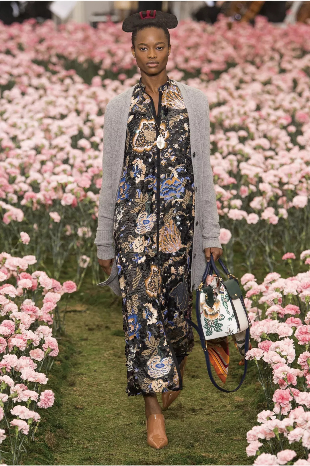 是什么让璎珞和如懿同时掏出了钱包?