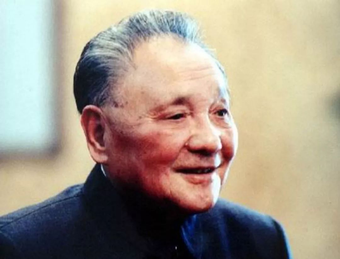 今天是*小平邓**诞辰114周年，让我们道一声：小平，您好！