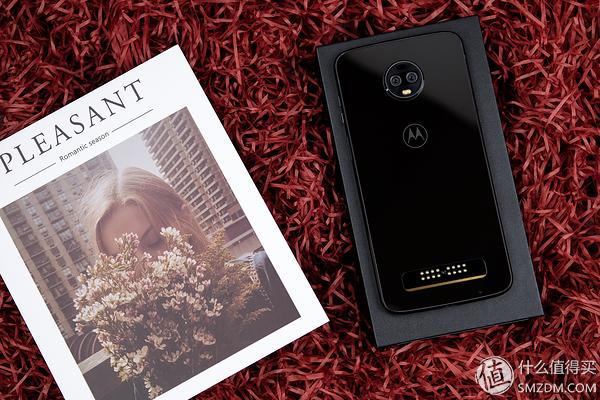 摩托罗拉motoz3测试,摩托罗拉motoz3开箱