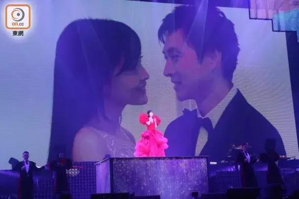 周慧敏20到51岁女神也老了,周慧敏51岁还是很年轻