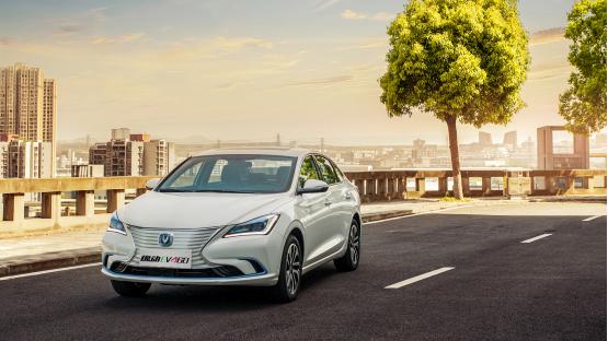 长安新能源新款,长安新能源2020新月版