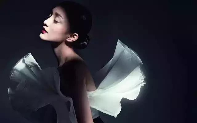 周迅说等我们老了,44岁周迅终于老了