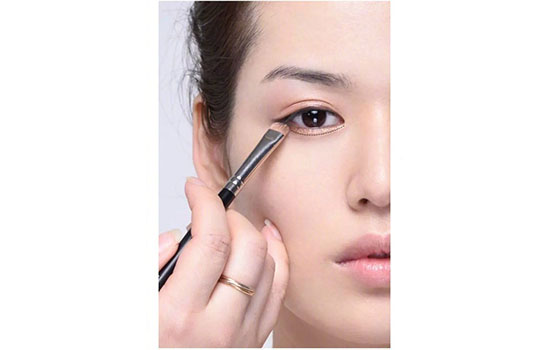 标准素雅淡妆,淡妆图解