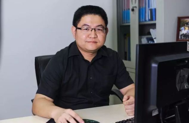 辣眼睛！我是个男护士，上班第一周，女病人就喊我帮她洗那里……