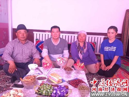 为了哈密瓜更香甜——记河南省供销社援疆干部李军